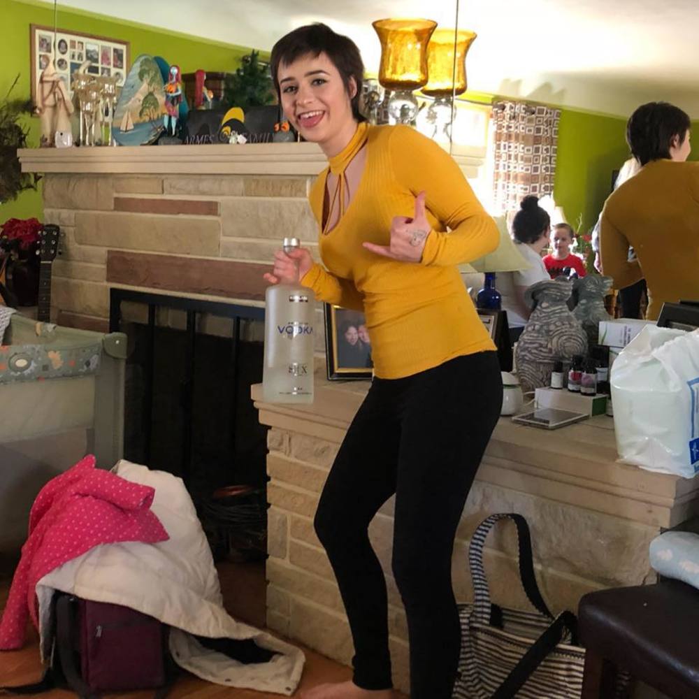 Meet your Posher, Kennie